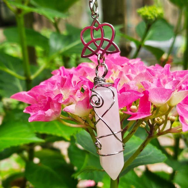 💗 Celtic Love Knot Rose Quartz Pendulum