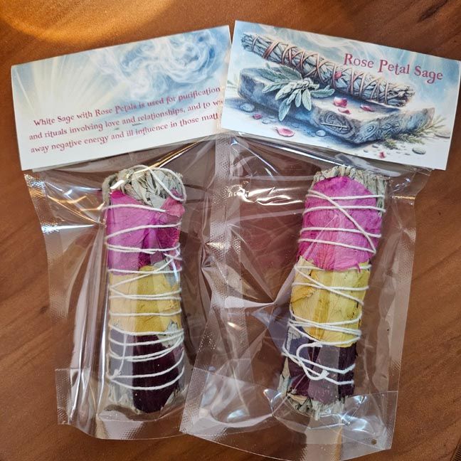 🌹Sage with Rose Petals Smudging Stick