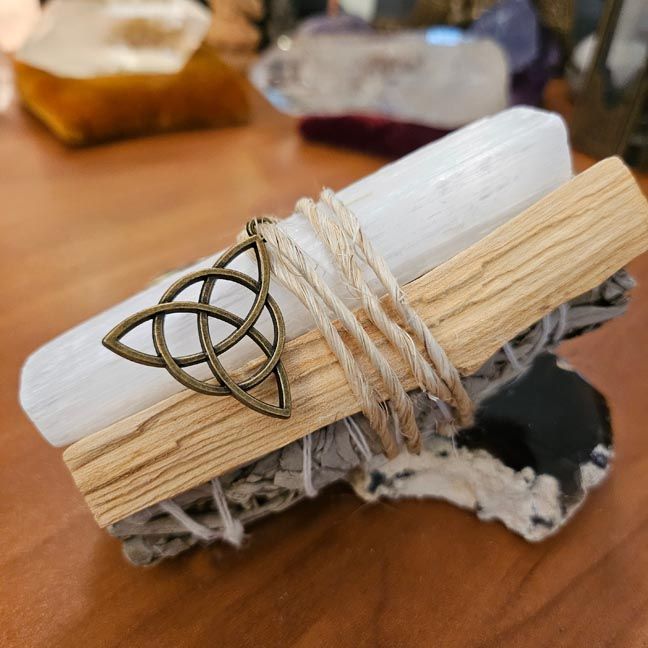 🌿Triquetra Light Bundle