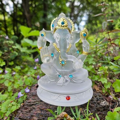 🪷 Ganesh of the Crystal Gateway