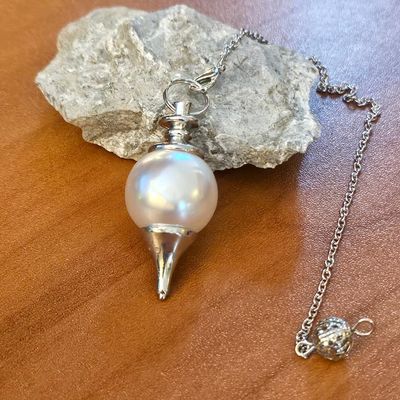 ⚪ Pearl Pendulum