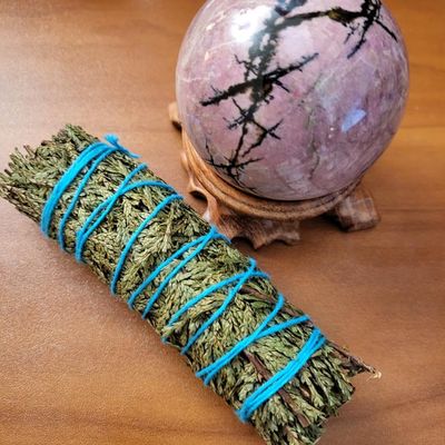 🌲Cedar Smudging Stick - Gift-ready