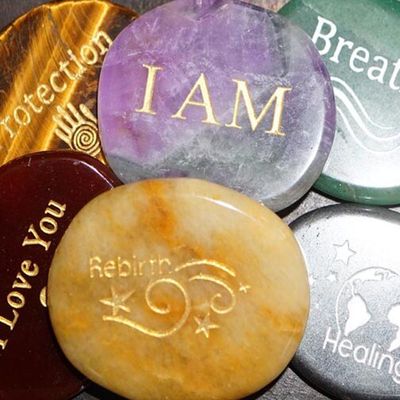 🌟​Engraved palm Stones