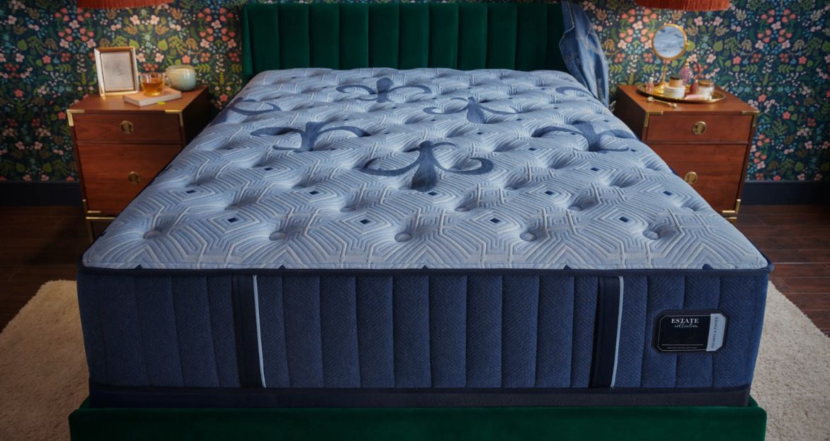 Stearns And Foster Estate Tight Top