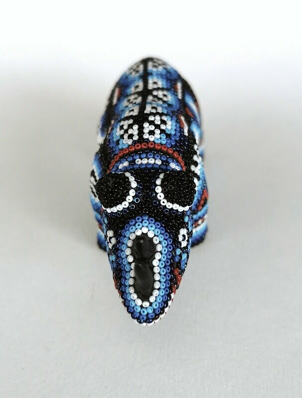 "Mini Blue Rhino"
Figura de Rinoceronte en resina. Intervenida, sobre pegamento, con microchaquiras de cristal checas.
