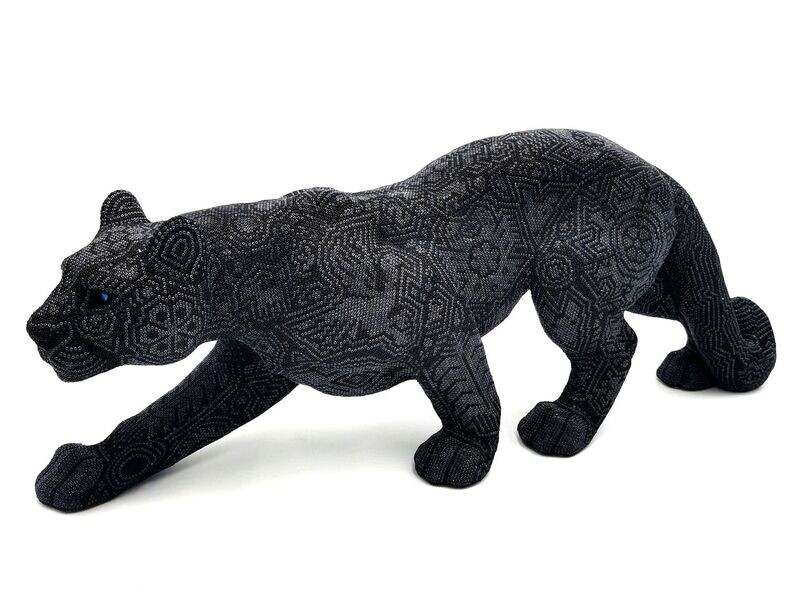 "Black Steel Jaguar figure" MASTER COLLECTION