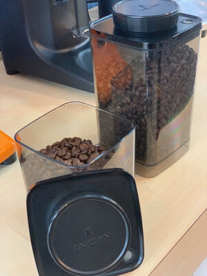 ANKOMN contenedor con bomba al vació de 0.6L para guardar café en grano