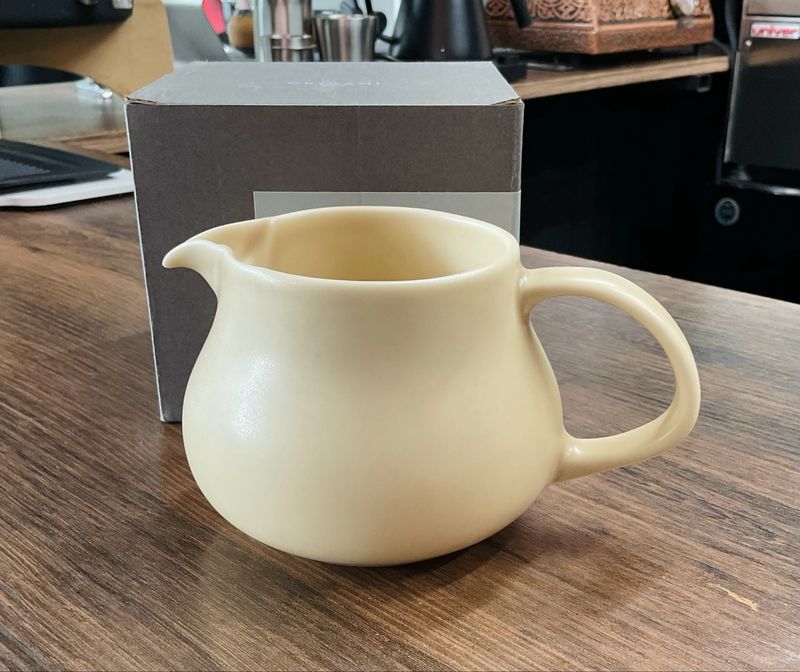 Origami Aroma Coffee Server Matte Beige
