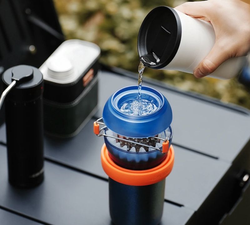 3Bomber Eggonaut Dripper Blue
