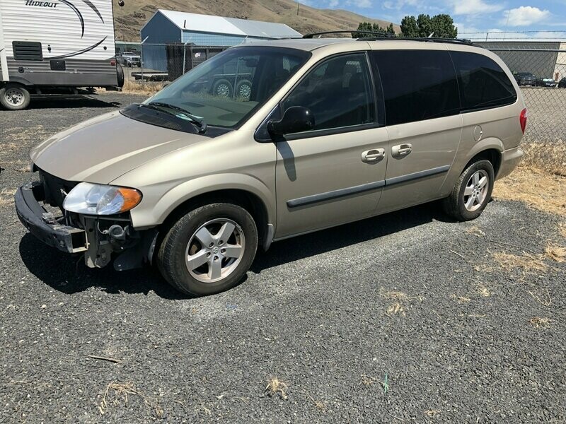 2007 Dodge Caravan - wrecked