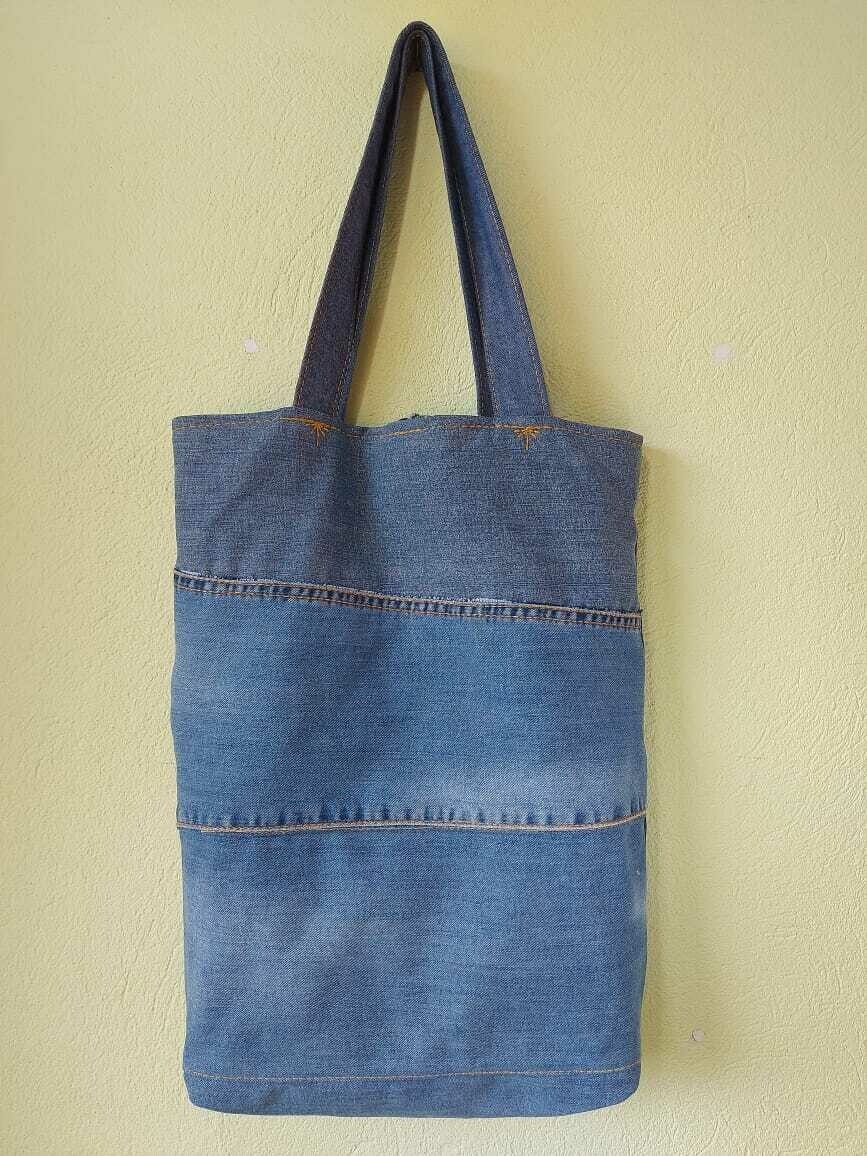Bolsas Upcycling @armariocoletivofloripa (Jeans Reaproveitado)