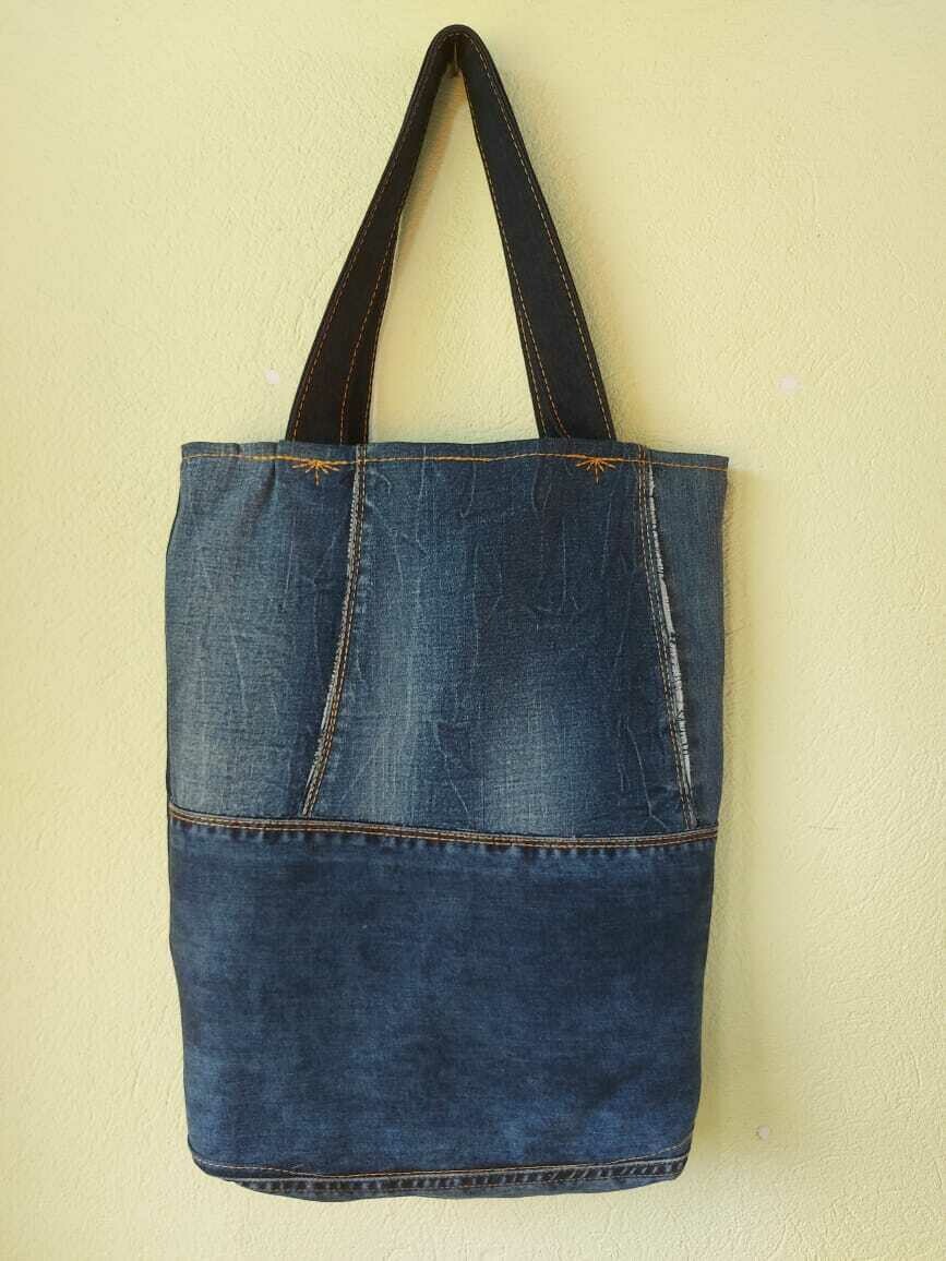 Bolsas Upcycling @armariocoletivofloripa (Jeans Reaproveitado)