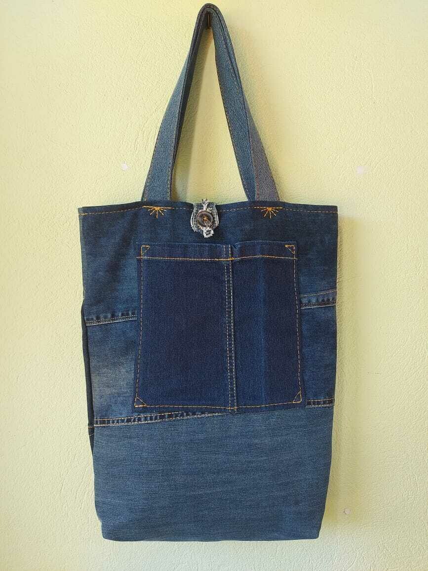 Bolsas Upcycling @armariocoletivofloripa (Jeans Reaproveitado)