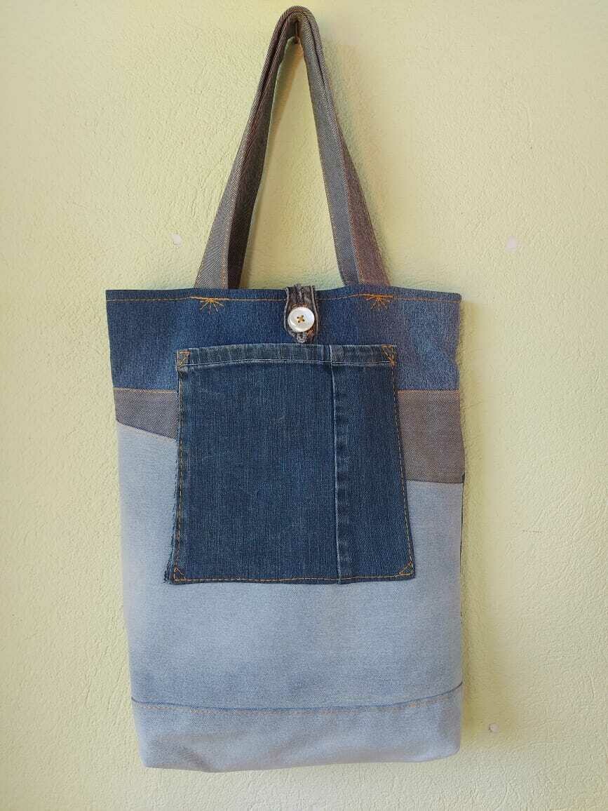 Bolsas Upcycling @armariocoletivofloripa (Jeans Reaproveitado)