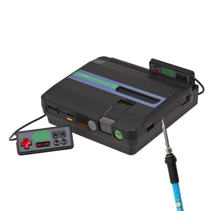 Twin Famicom: Modding Service