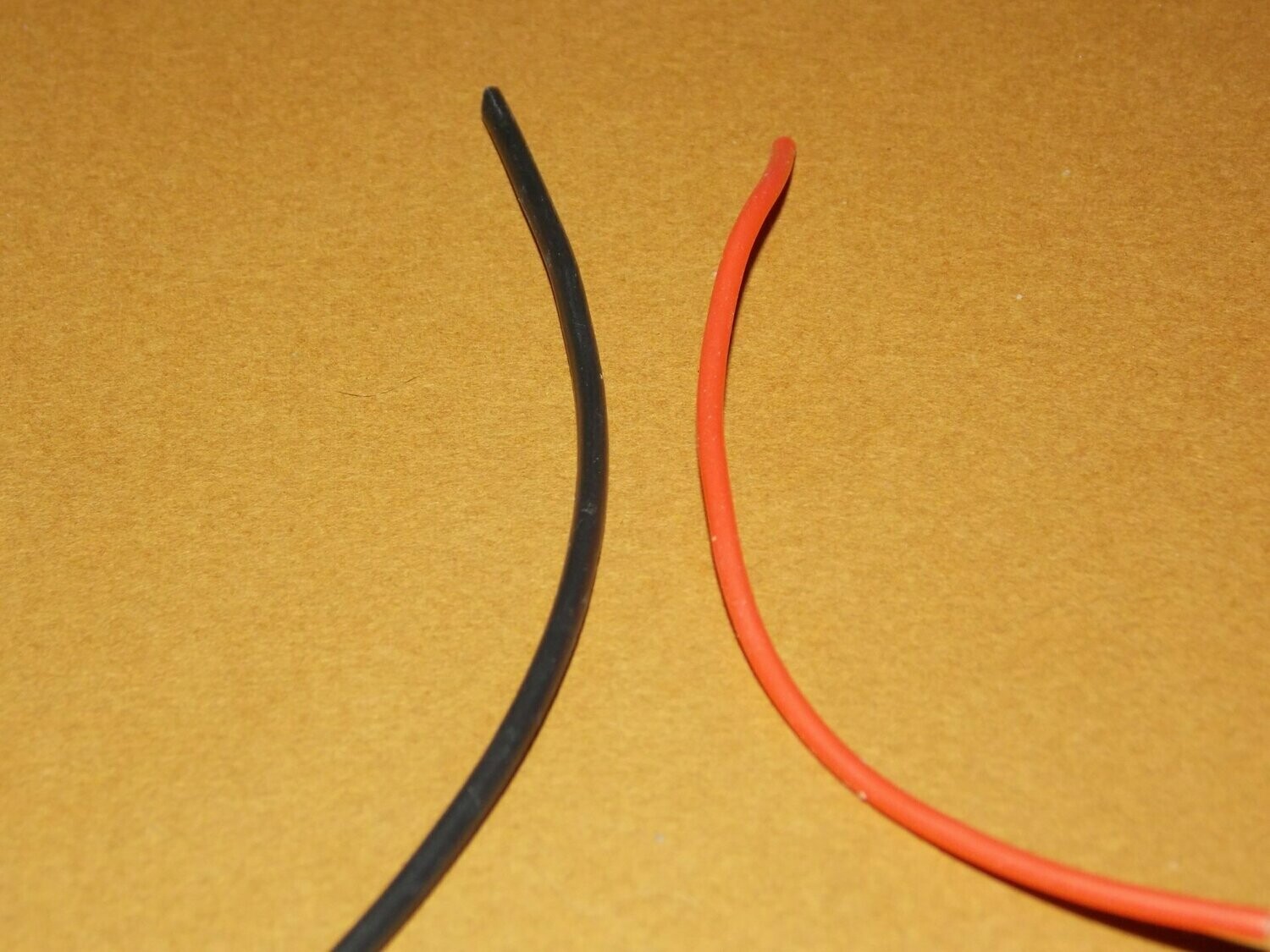 FILS  pour petits branchements 30 cm  0,35 mm carrés