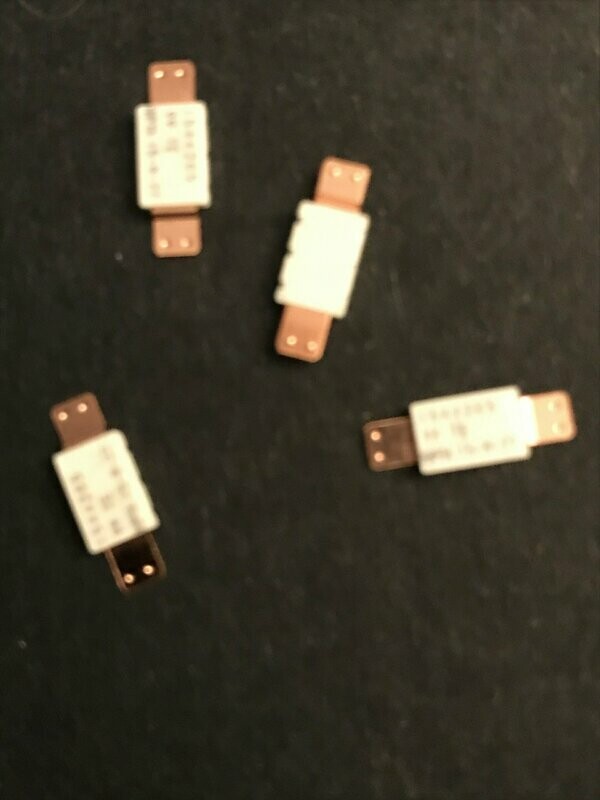 FUSIBLES 15 anmperes PTC RESETTABLES