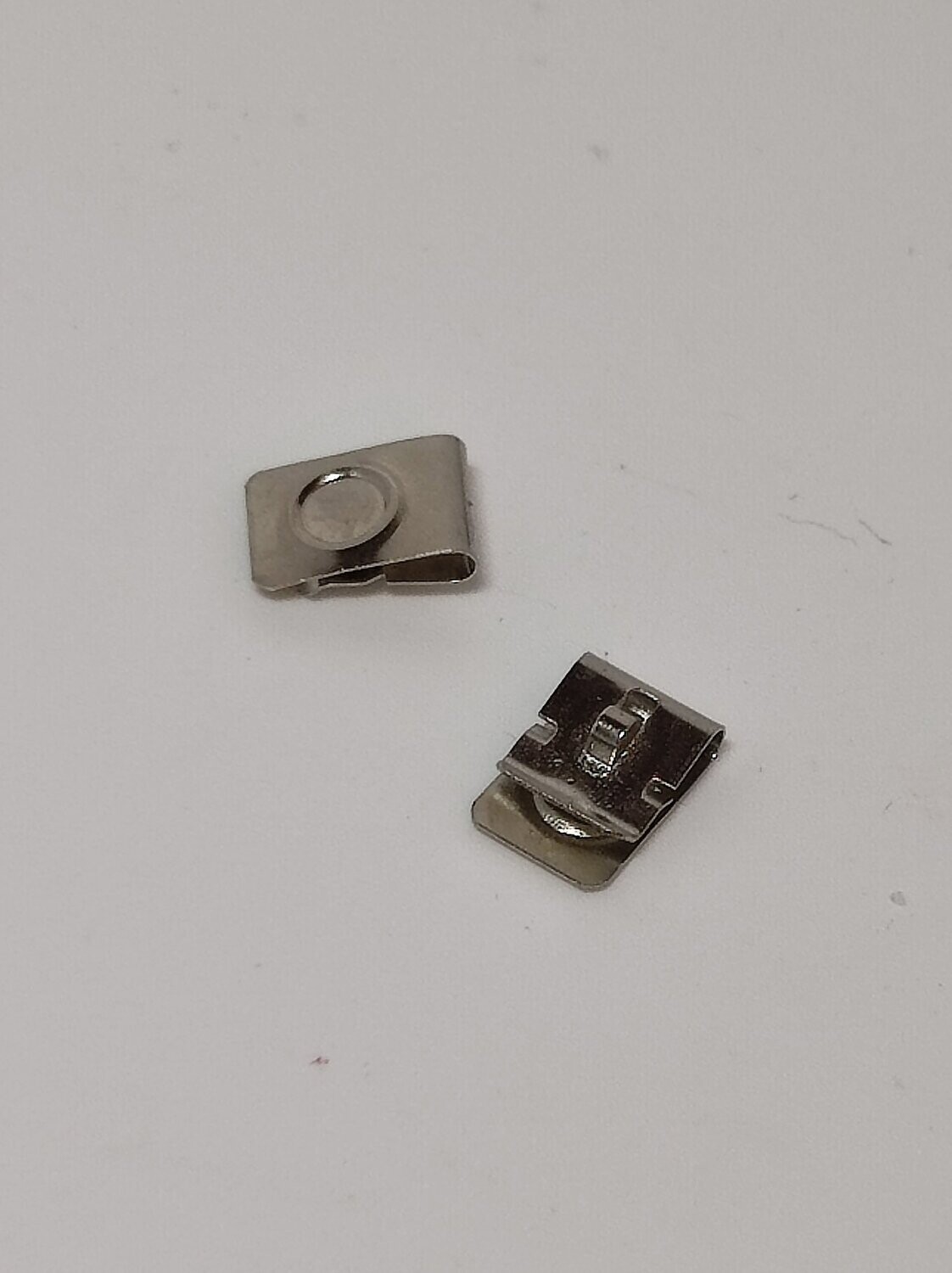 2 CONTACTEURS KEYSTONE POSITIFS TYPES AA 228  dim( 8 x 11,5)