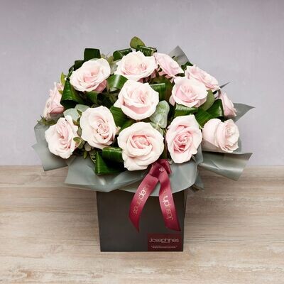 Heavenly Rose Hand-tied Pink