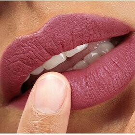 BEYOND MATTE LIP STAIN