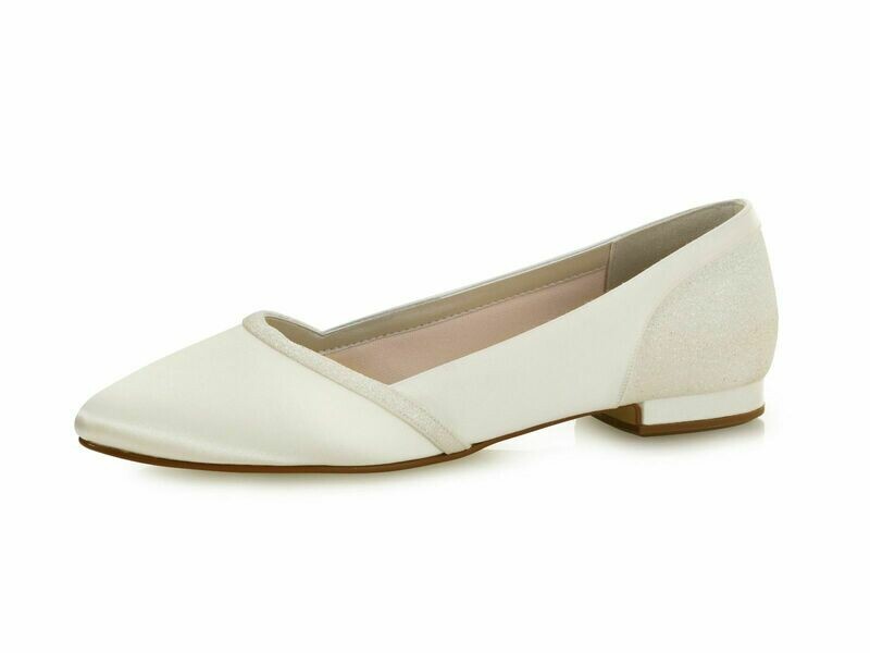 Brautballerina, Belina Ivory Satin/Off-White Fine Glitter, von Elsa Coloured Shoes Brautballerina, Belina Ivory Satin/Off-White Fine Glitter, von Elsa Coloured Shoes