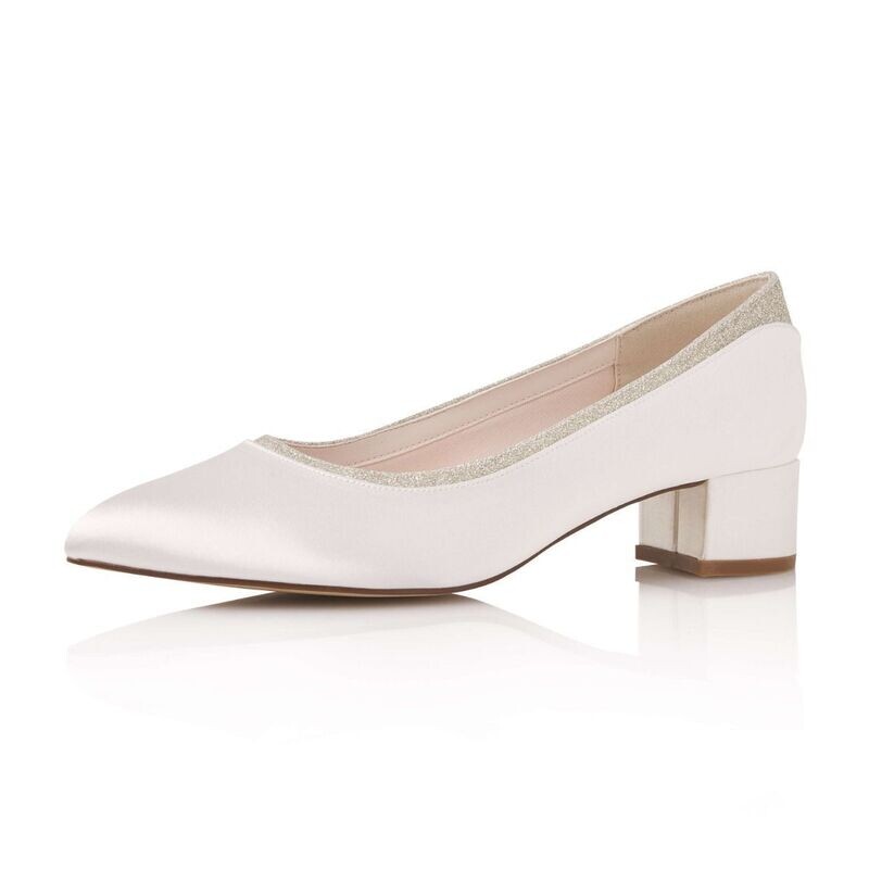 Maddi Ivory Satin / Silver Fine Glitter (+Fit) Maddi Ivory Satin / Silver Fine Glitter (+Fit)