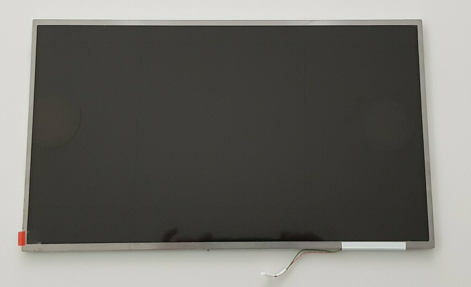 Pantalla 15.6" LCD 30 Pines ( No brackets ) HD ( 1366 x 768 ) N156B3-L02