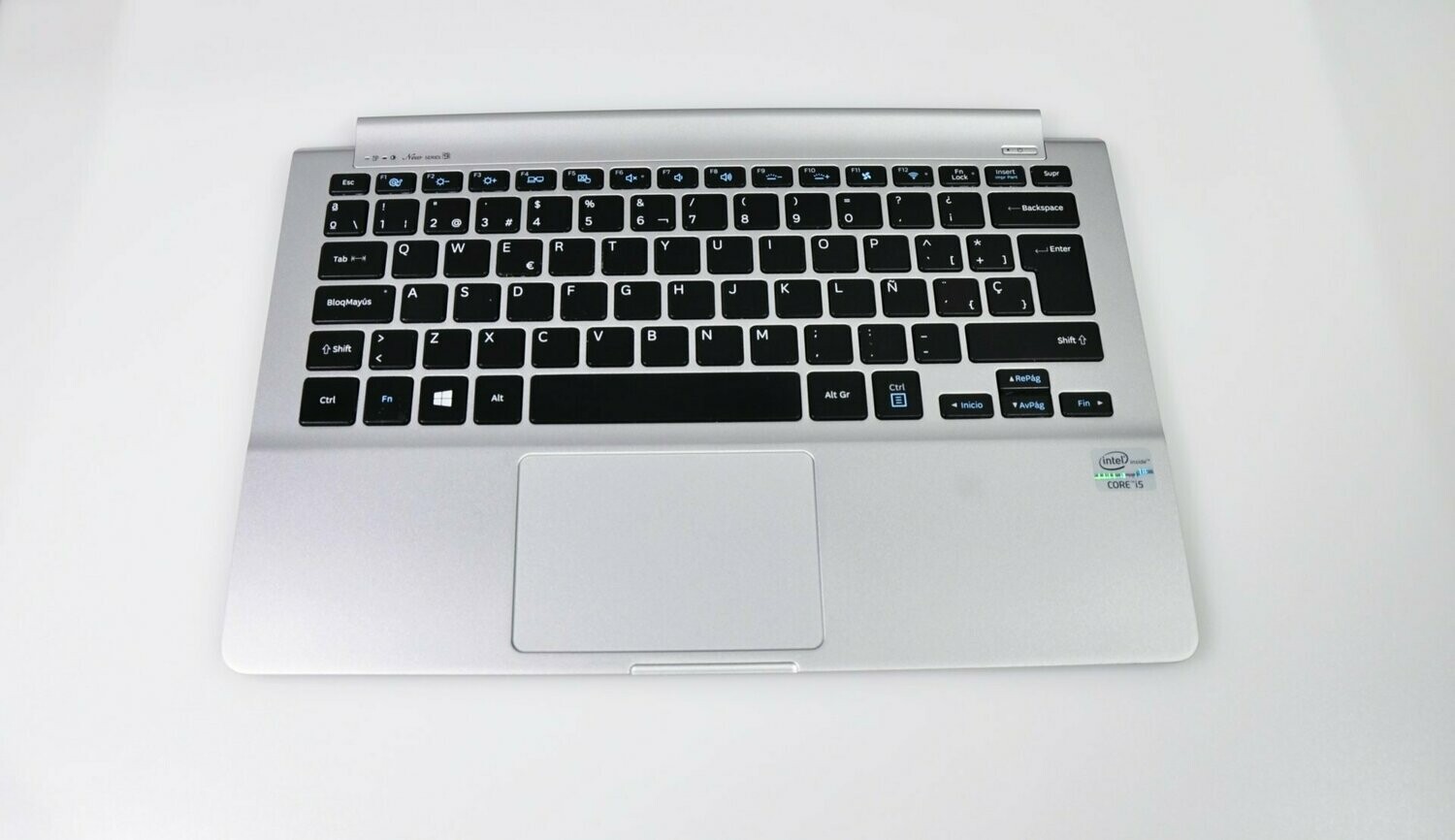 Cover upper ( Cubierta superior ) Plata+ teclado Español Negro + Palmrest + touchpad Samsung NP900X3D Series  BA61-01804B
