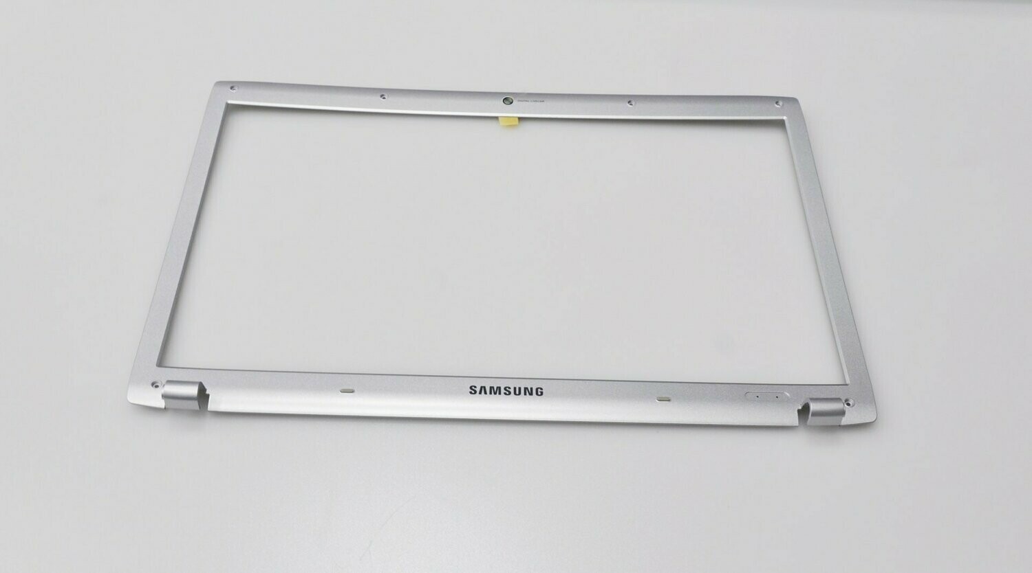 Cover bezel LCD (marco frontal) Gris Samsung R730 NP-R730  BA75-02397B