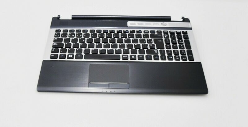 Cover upper ( Cubierta superior ) Plateado Negro + teclado Español Negro + Palmrest + touchpad Samsung NP-RF510  BA75-02676D