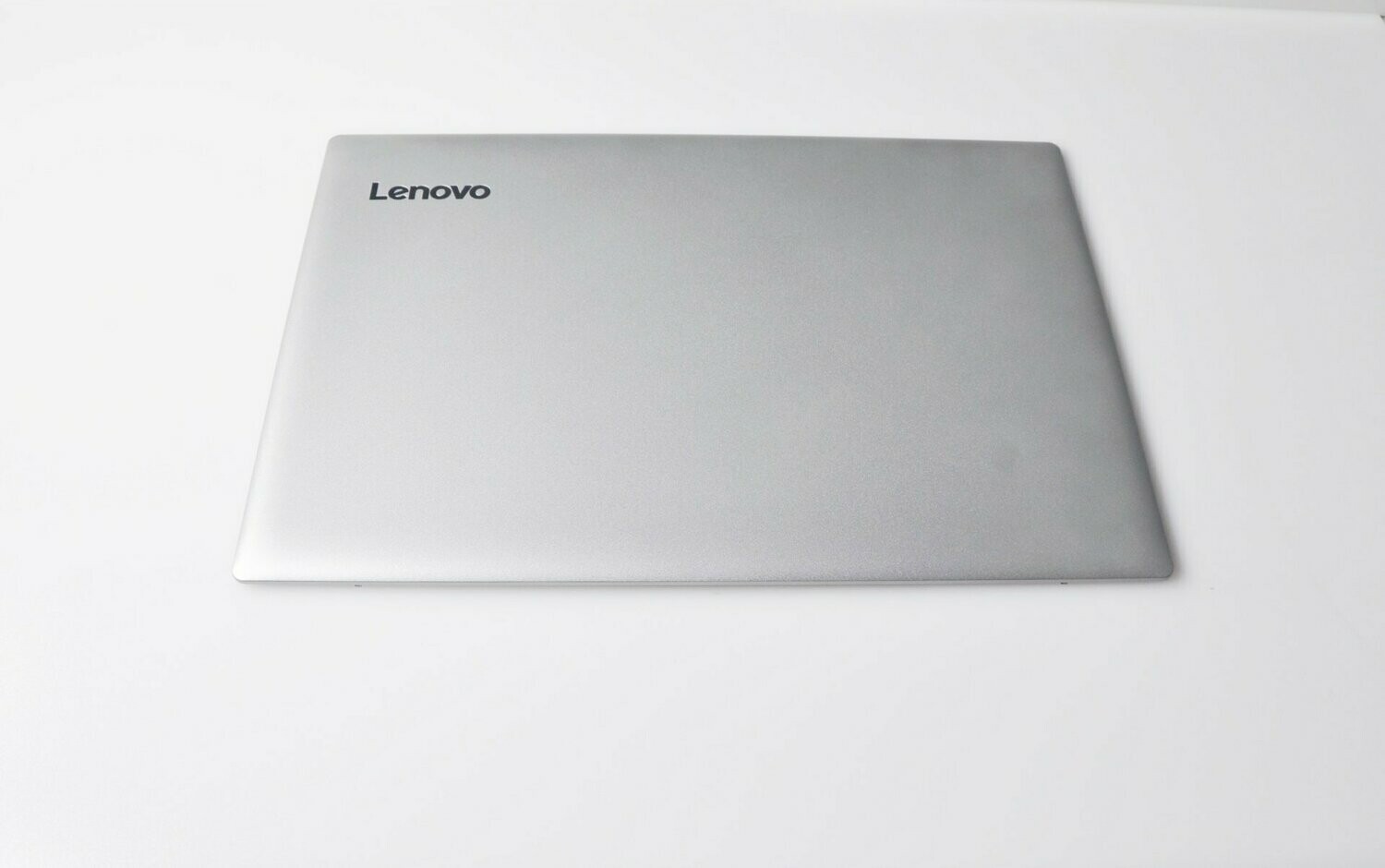 Cover Top LCD (Tapa Superior) Plata Lenovo Ideapad 320-15 320-15ISK 330-15 330-15IGM 320-15IKB  AP13R000110 , 5CB0N86313