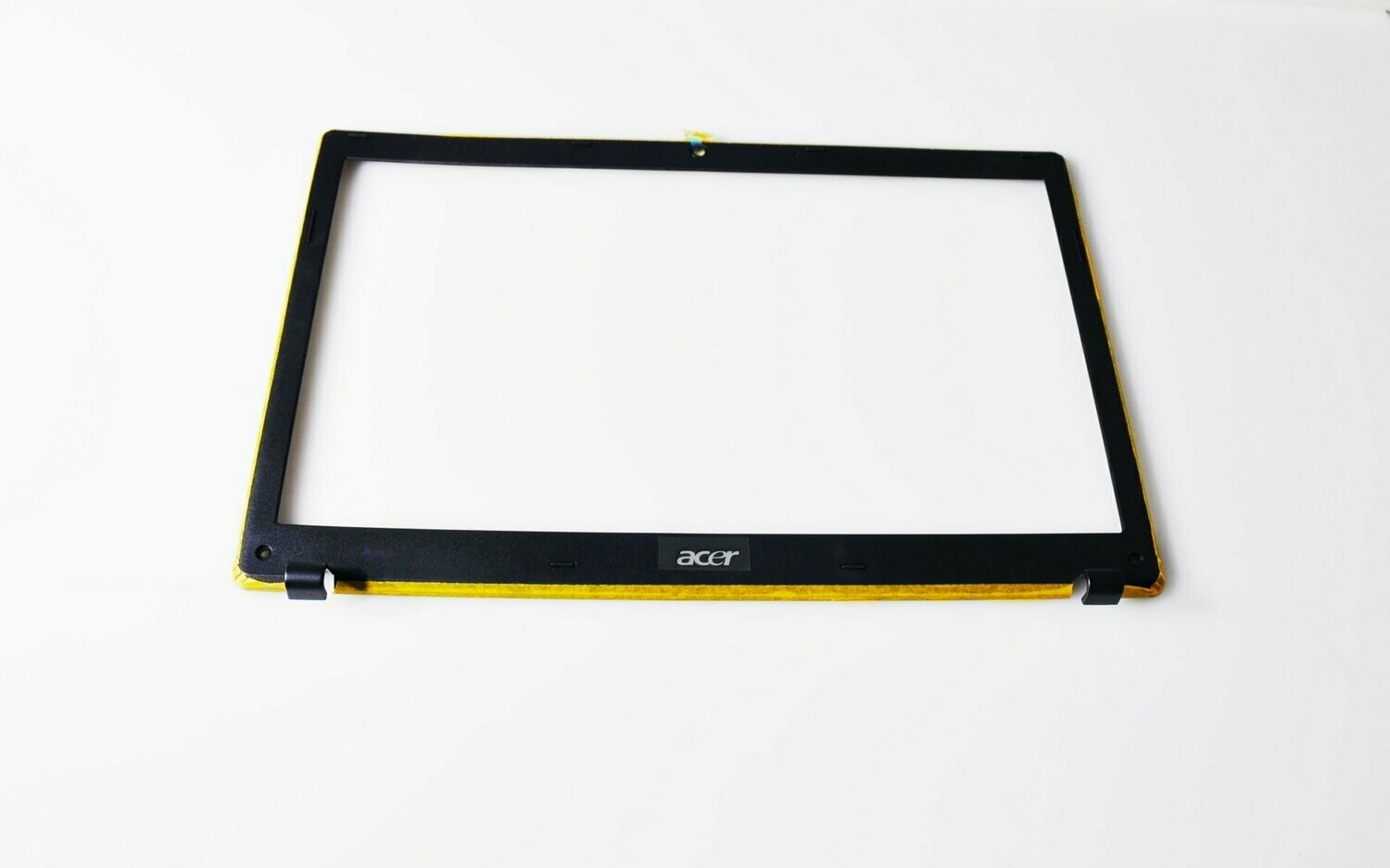 Cover bezel LCD ( marco frontal ) Negro  Acer Travelmate 5335 , 60.TZZ02.004