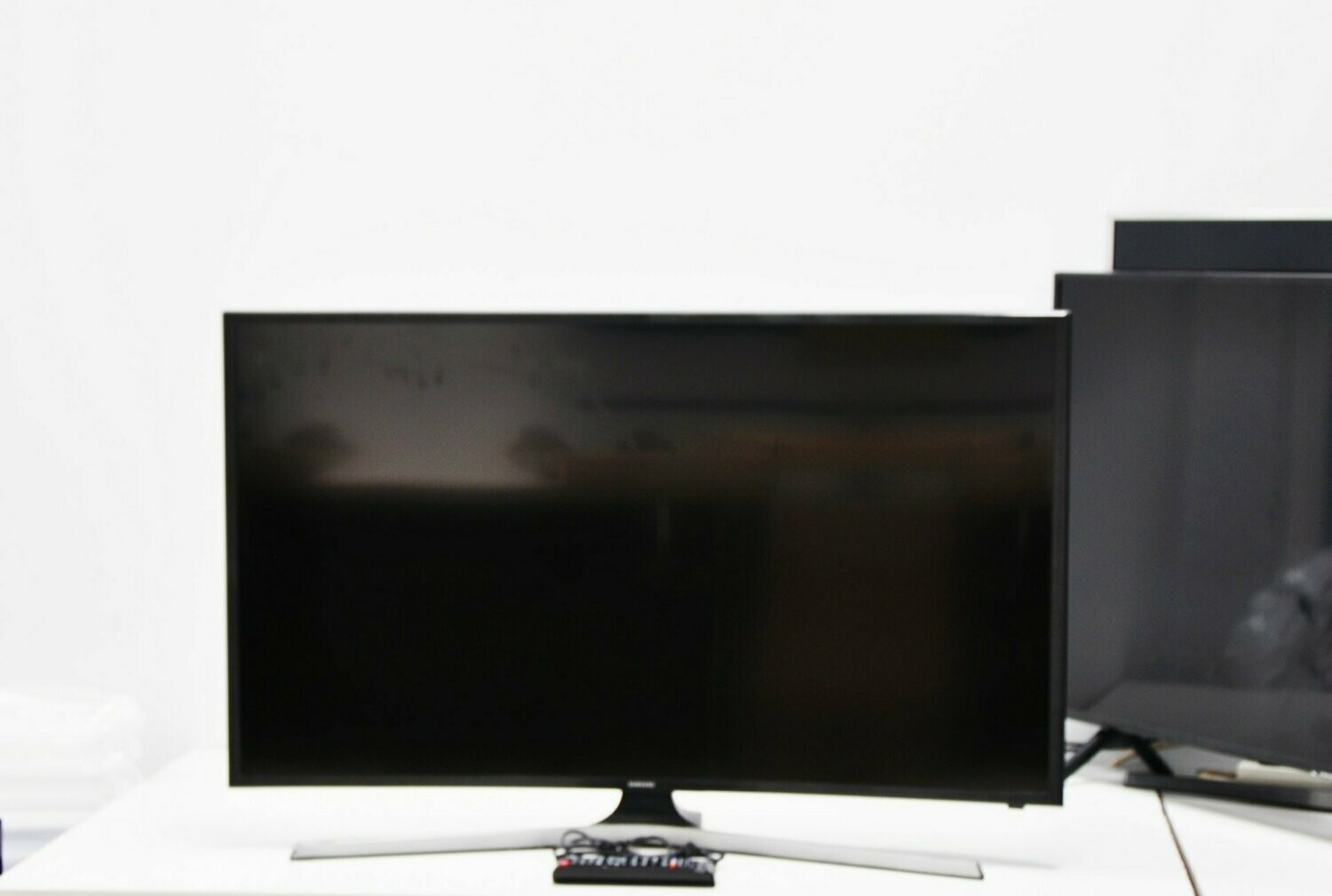 Televisor  Samsung 40" UHD 4K Curvo Smart TV Serie KU6100 , UE40KU6100KXXC