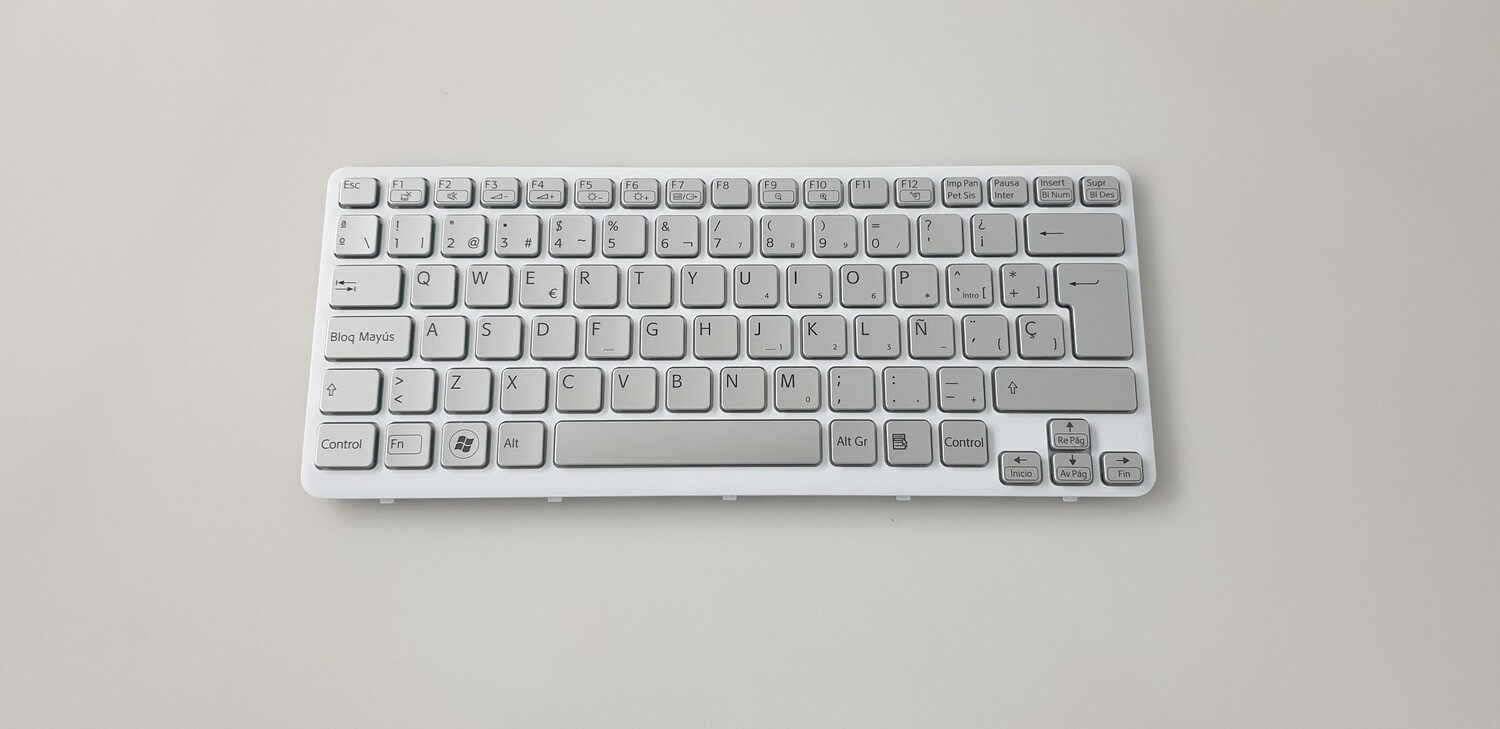 Teclado español plata con marco Sony Vaio VPC-CA / VPC-SB,  9Z.N6BBF.B0S , 045-0011-127_A , D10CM009016
