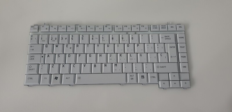 Teclado español plata Toshiba Satellite A200 A300 , KFRSBG064A