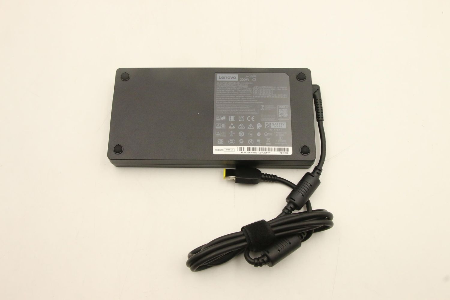 Cargador Original Lenovo 20V 15A 30W Square Yellow with Pin 5A10W86289