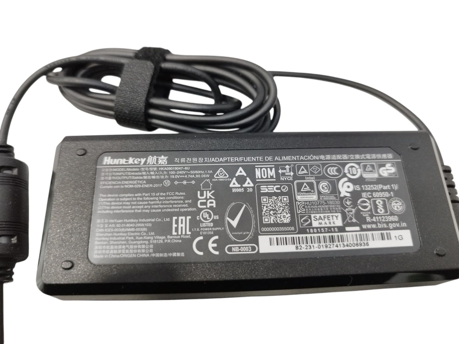 Cargador Original HuntKey 19V  4.74A 90W 5.5mm * 2.5mm  HKA09019047-6U , HKA09019047-8U