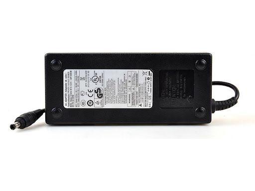 Cargador Samsung  19V 6.3A 120W 5.5mm * 3.0mm AD-12019 , BA44-00152A , BA44-00247A