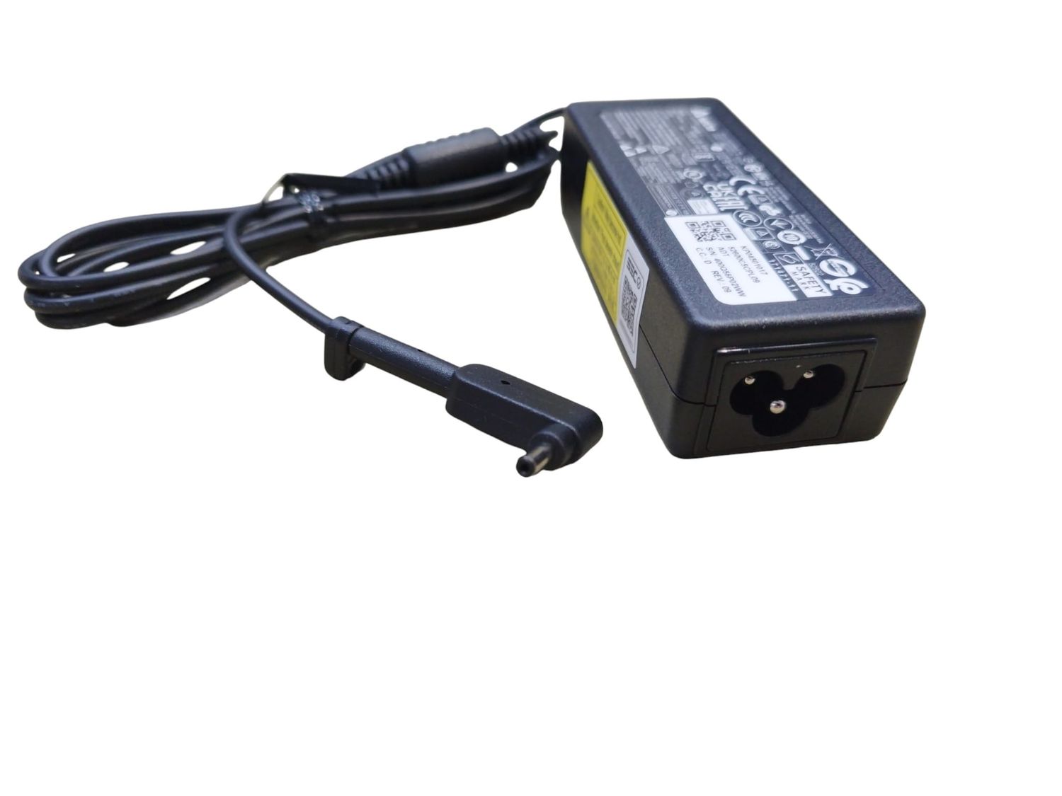 Cargador Original Acer 19V 2.37A 45W 3.0mm * 1.1mm * 7.7mm KP.04503.011