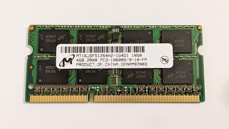 Memoria RAM Micron DDR3 4GB 2Rx8 PC3 10600 1333MHz MT16JSF51264HZ-1G4D1 , 599092-001
