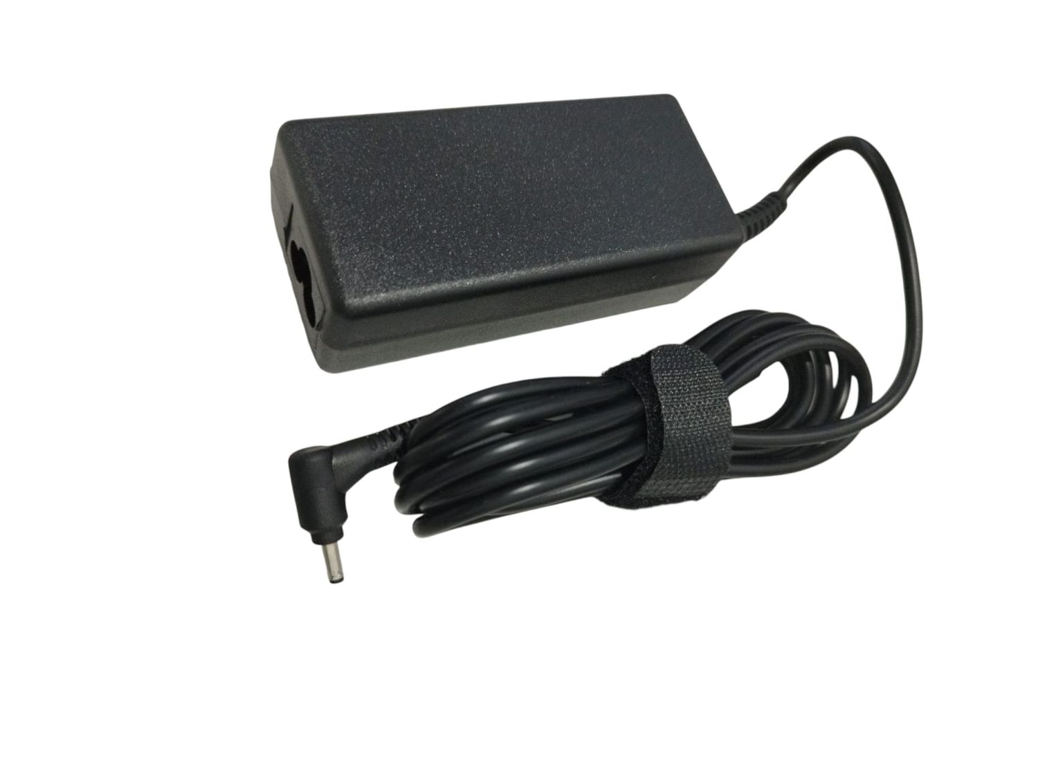 Cargador Samsung NP530 , NP350 NP305 NP 300 Series 19v 2.1A 40W 3.0mm * 1.1mm BA44-00295A