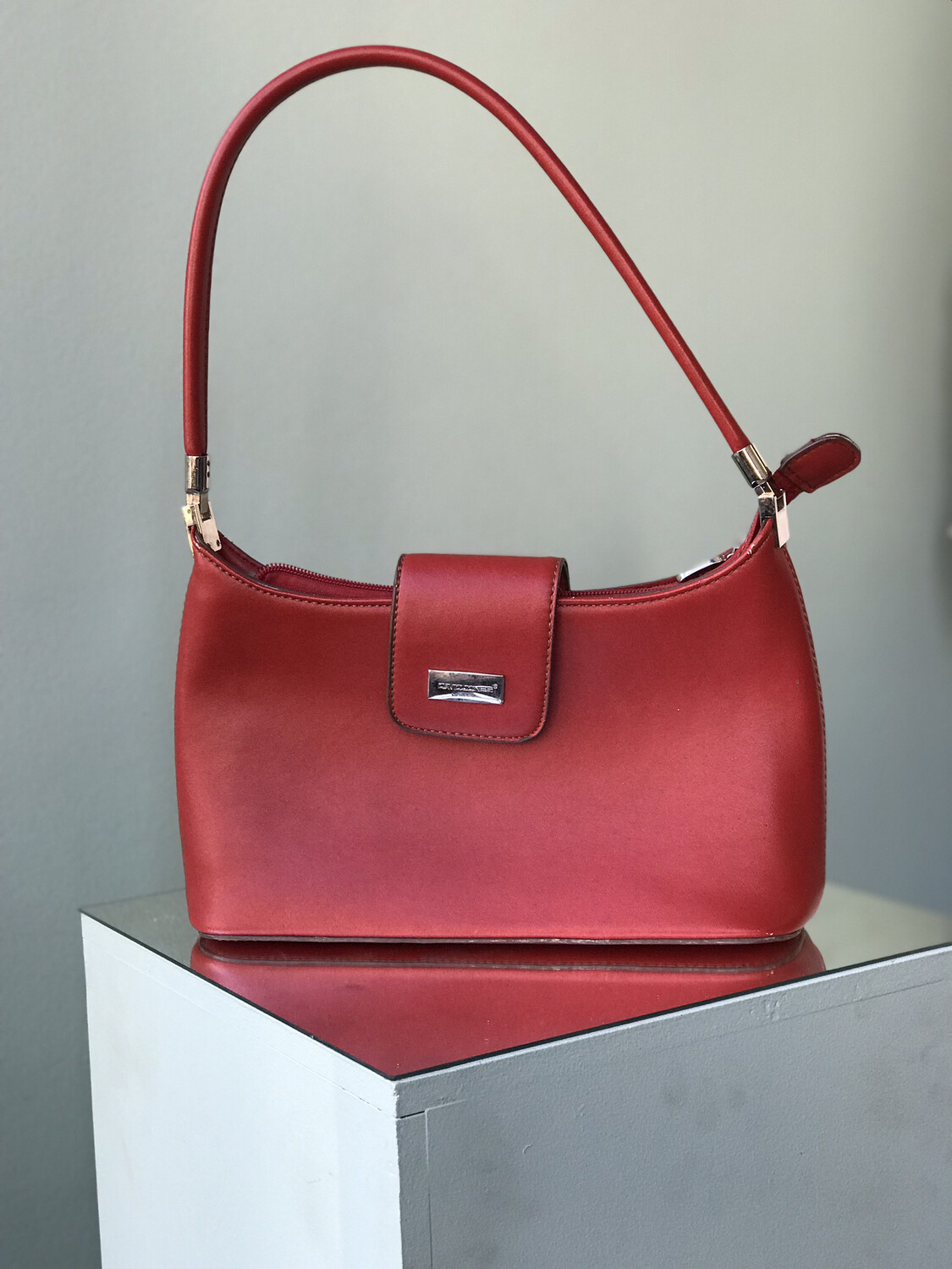 Guess Vintage Red Shoulder Bag 