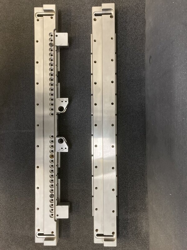 Drahterosion Spannbalken BM System mit einem Schraubstock Länge 550mm -Made in EU- Drahterosion Spannbalken BM System mit einem Schraubstock Länge 550mm -Made in EU-