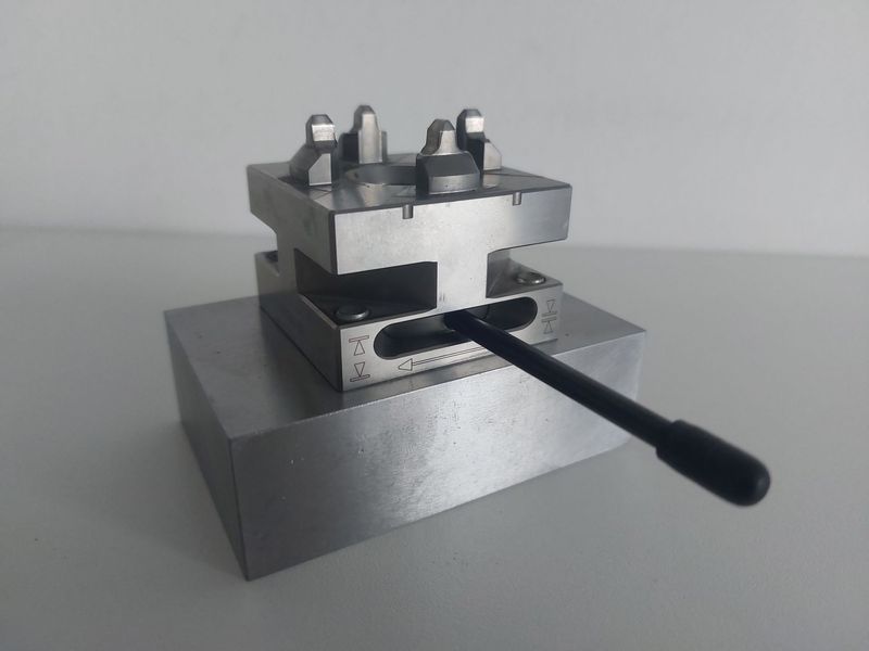 EROWA QuickChuck 50 ER 034387​ mit Grundplatte