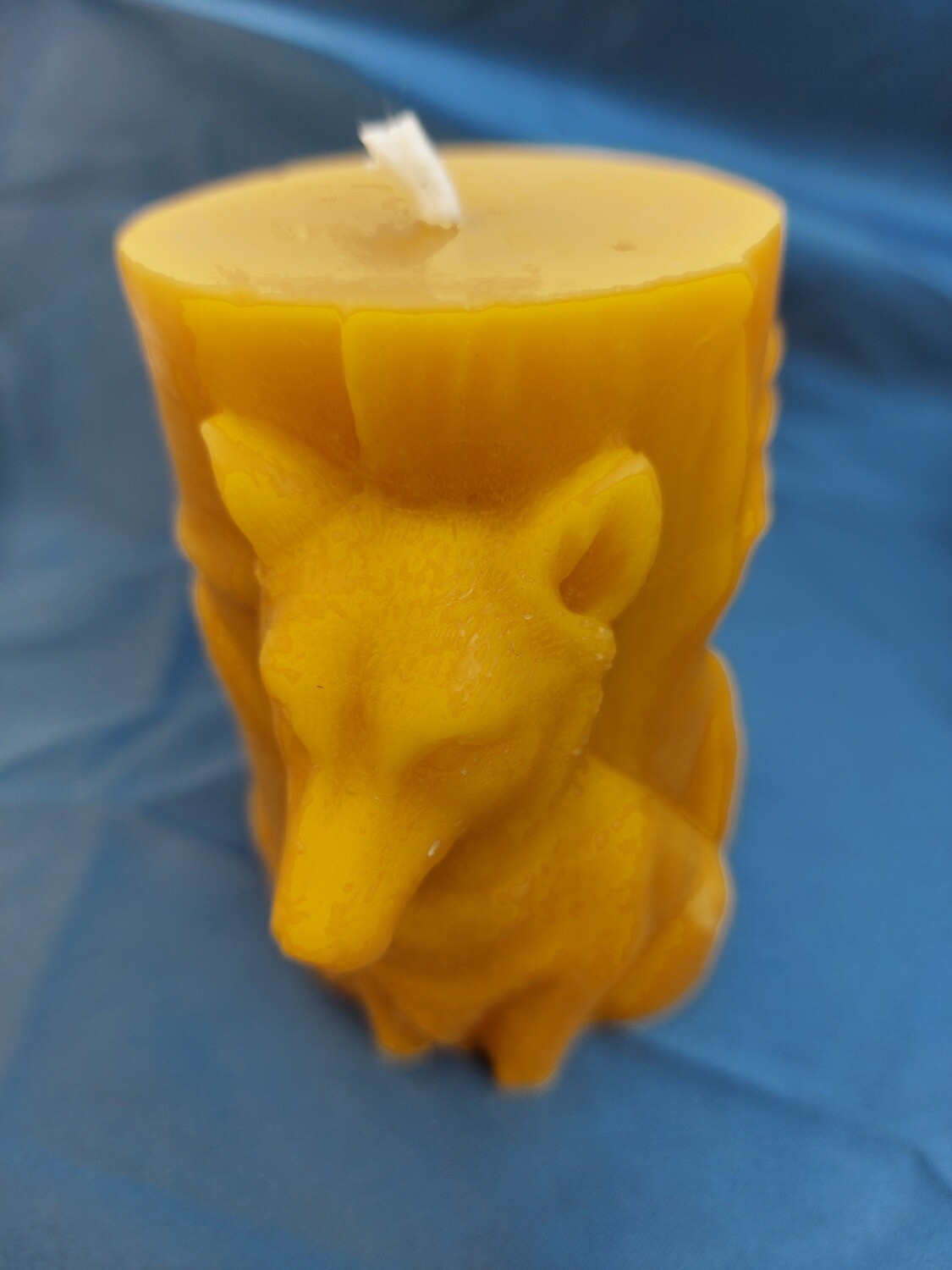 Wolf pillar