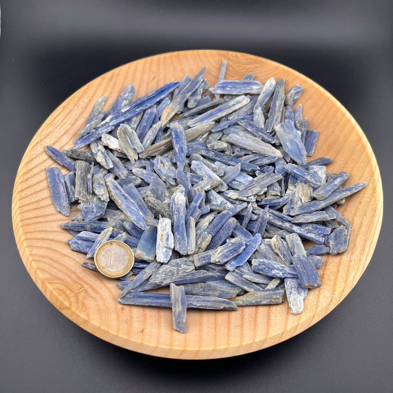 Kyanit (Disthen) Mini Rohsteine 0,5kg A-Qualität, "Ready To Use"