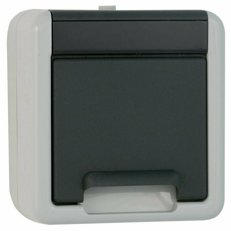 Steckdose 16A 250V IP44 Aufputz Feuchtraum GIRA Steckdose 16A 250V IP44 Aufputz Feuchtraum GIRA