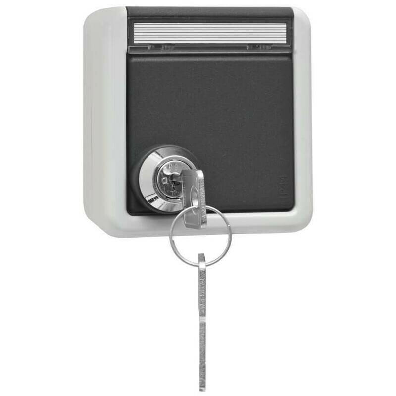 Steckdose abschliessbar 16A 250V IP44 Aufputz Feuchtraum GIRA Steckdose abschliessbar 16A 250V IP44 Aufputz Feuchtraum GIRA