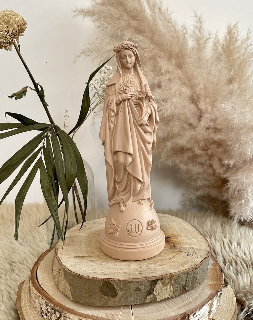 Statue Marie Aux Fleurs Col Nude J ai Vu La Vierge