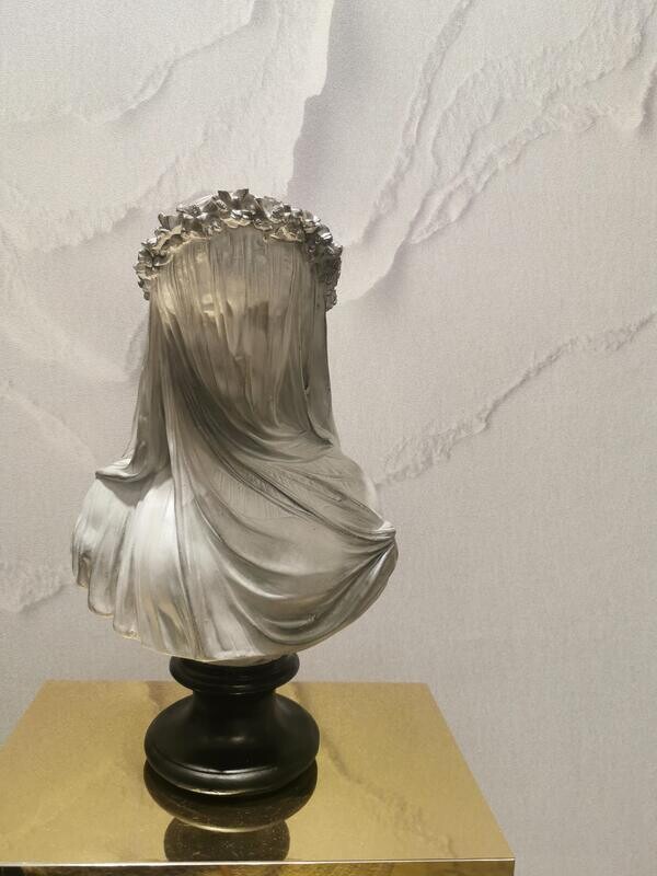 Statue Vierge Voilee Vestale